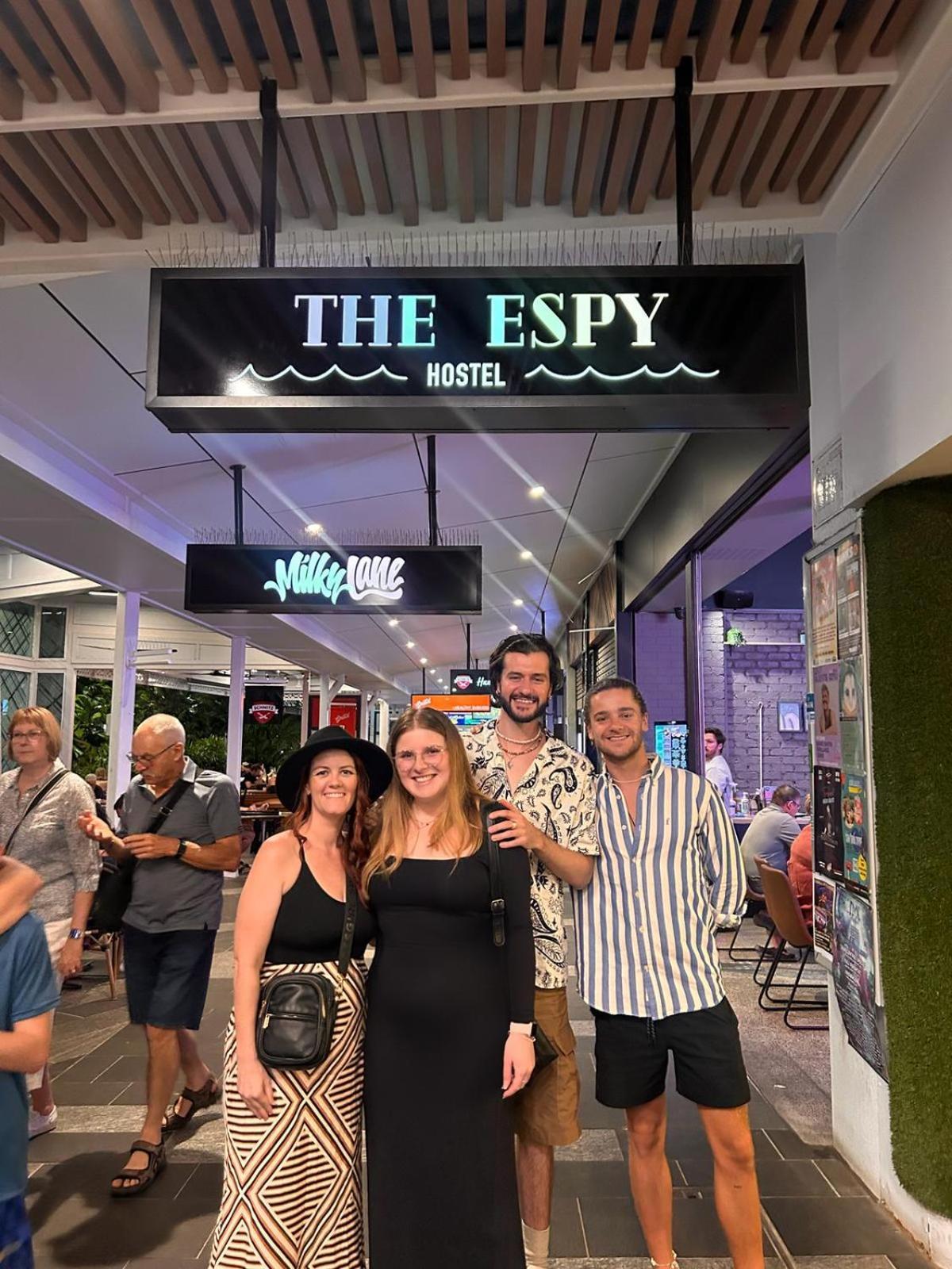 The Espy Hostel Cairns Zewnętrze zdjęcie